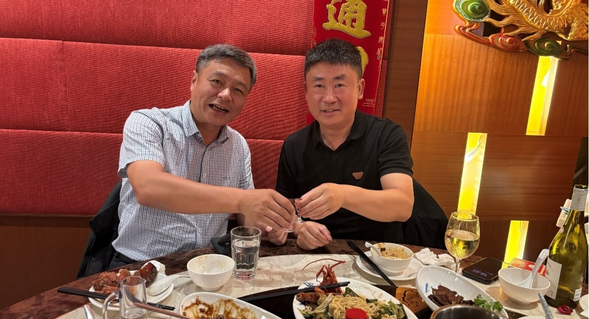 宗亲联谊     情谊更浓  ——热迎徐腾会长到访.png