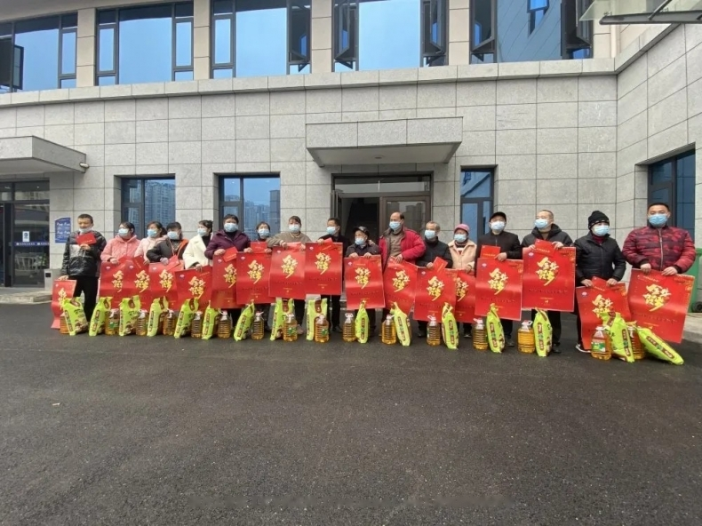 中共湖南省徐氏文化发展中心党支部委员会  徐氏宗亲联谊会  高龄老人走访慰问活动.png