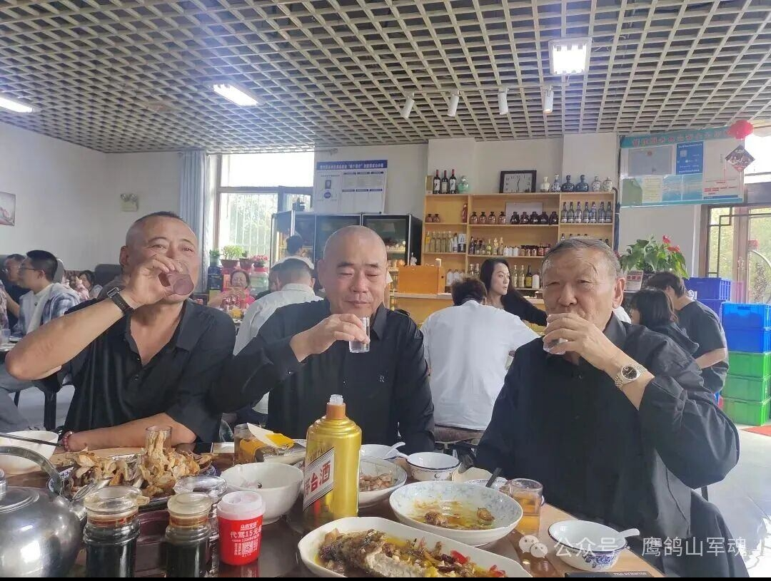 酒酣情浓话宗亲——中外徐氏联谊侧记.png
