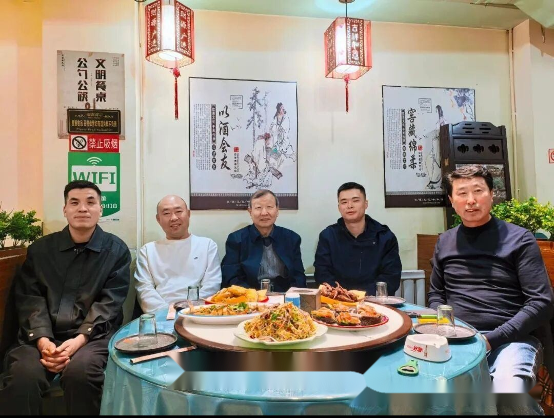 天下徐氏一家亲  大连联谊暧人心.png
