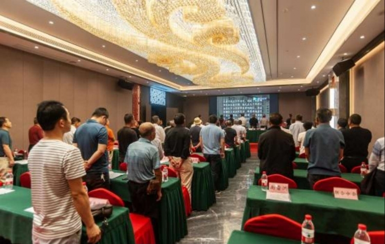 华容徐氏宗亲联谊会第五届宗亲代表 暨续修族谱动员大会顺利召开.png