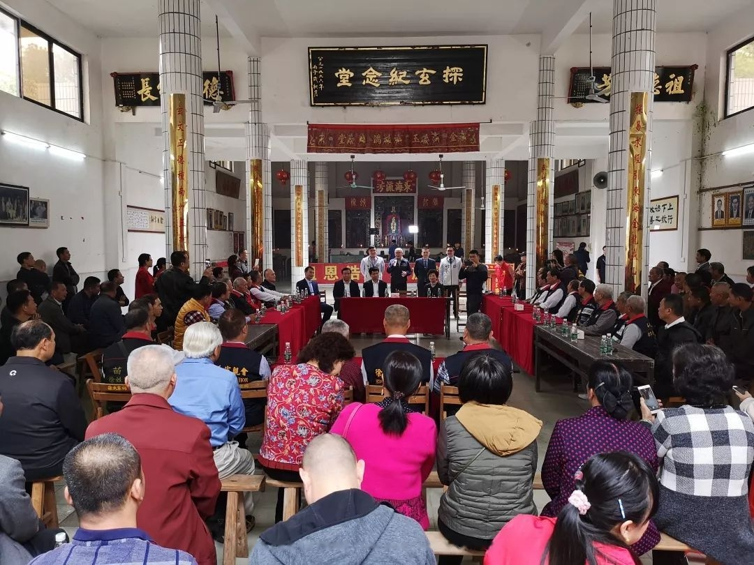 台湾县长回乡祭祖，感谢祖先庇佑.png