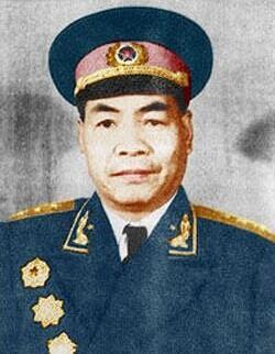 毛主席的首任保镖,建国后授予上将,儿子也是上将（人物资料）.jpg