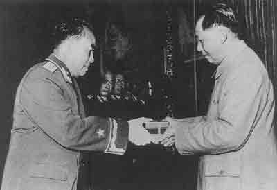 毛主席的首任保镖,建国后授予上将,儿子也是上将（人物资料）.jpg