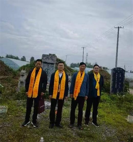 安徽古寿州张拐张氏宗亲祖居地采集神土圣水（宗亲纪事）.jpg