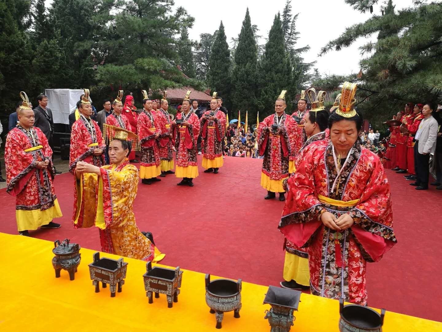 2017陕西宝鸡举行丁酉年丝路寻根炎帝祭祀大典（祭祖纪事）.jpg