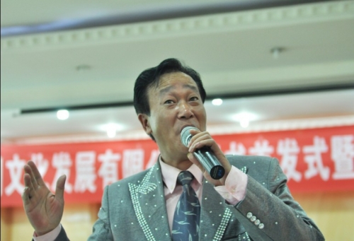 图书首发暨书款慈善捐赠会胜利落下帷幕（文化辑录）.jpg