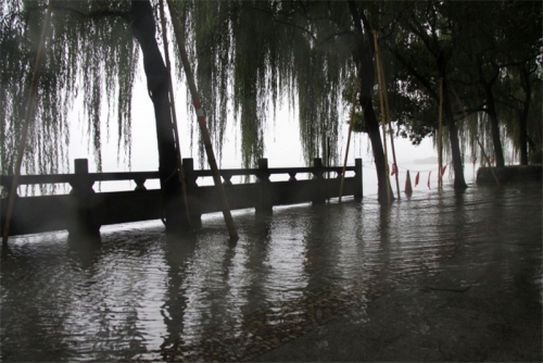 杭州大雨滂沱（文化辑录）.jpg