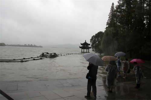 杭州大雨滂沱（文化辑录）.jpg