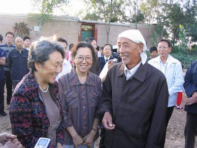 周总理侄女一行8人到邢台追忆亲人（文化辑录）.jpg
