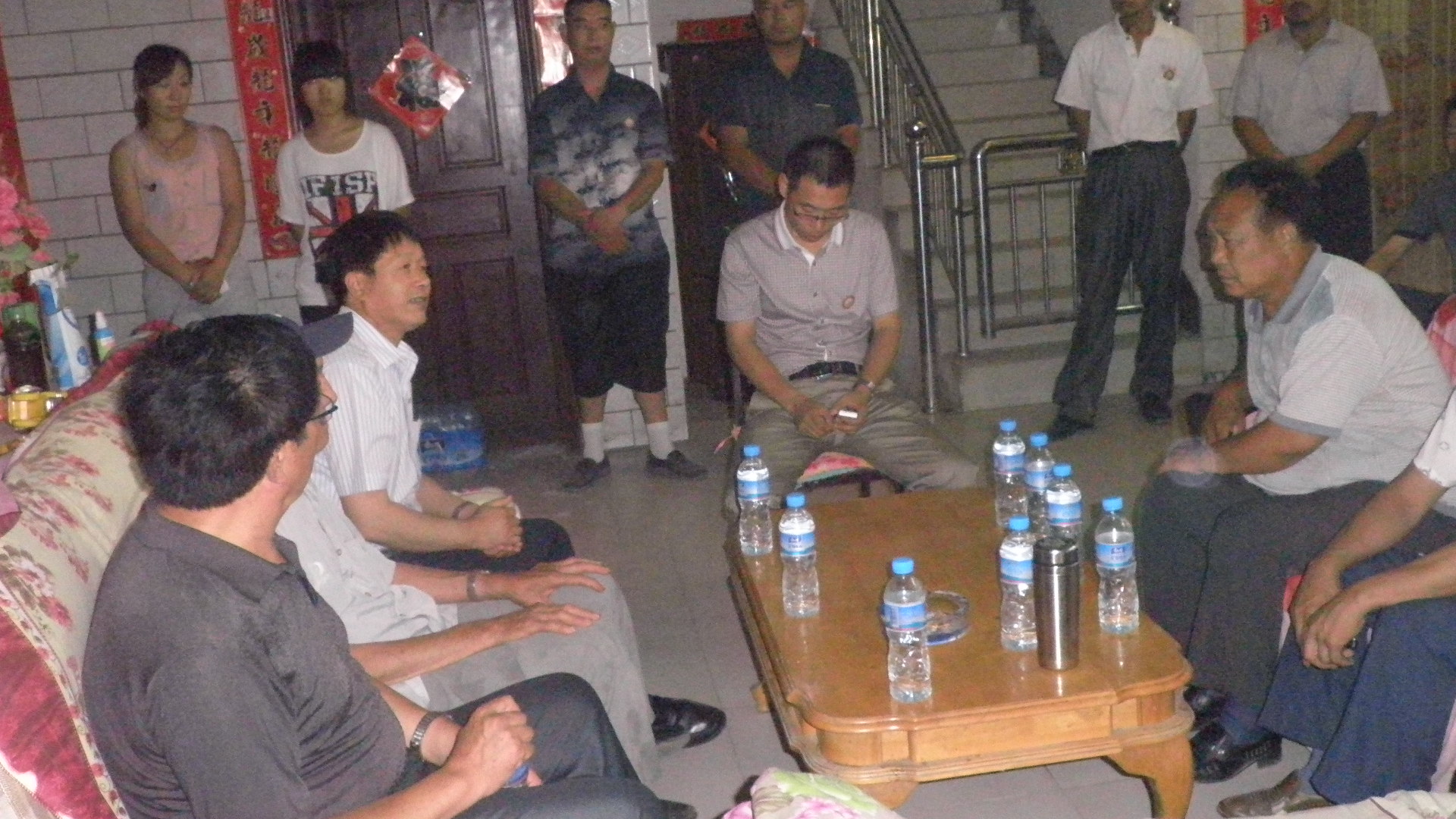 周时选总会长在洛阳周公庙（宗亲交流）.jpg