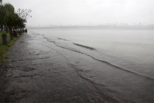 杭州大雨滂沱（文化辑录）.jpg