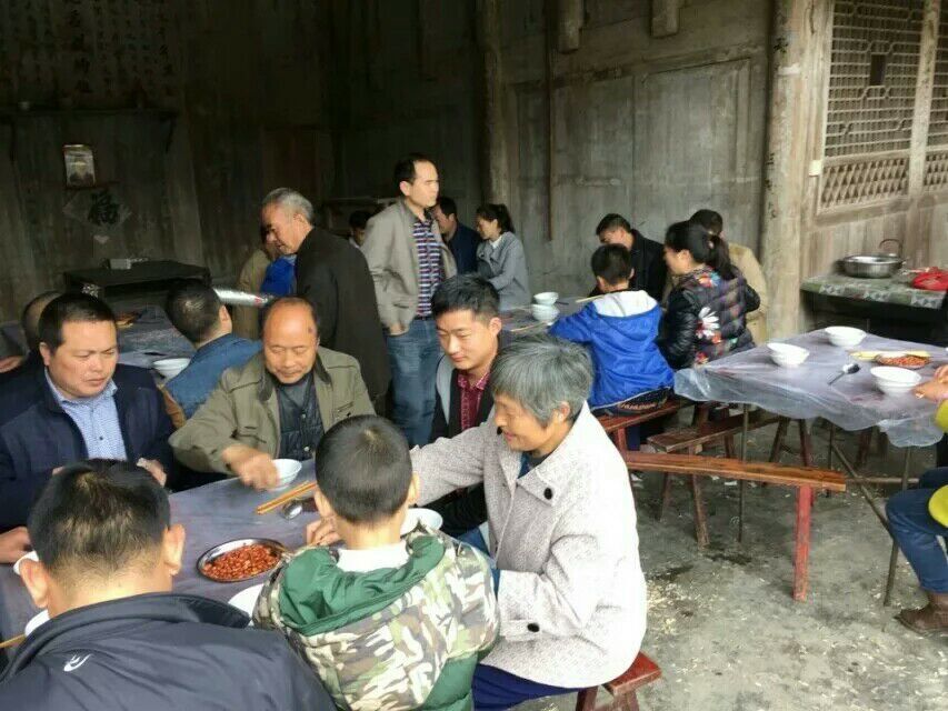 周尚珠、周尚忠后裔清明汇聚重庆酉阳小坝祭祖（祭祖纪事）.jpg