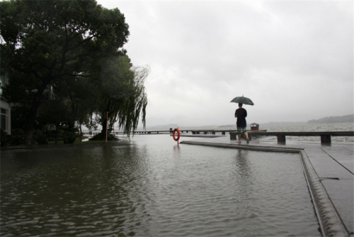 杭州大雨滂沱（文化辑录）.jpg