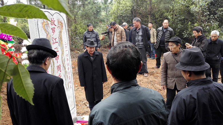 湖南罗江二甲周清明祭祖 （原湘阴县黄谷乡周家塅）（祭祖纪事）.jpg