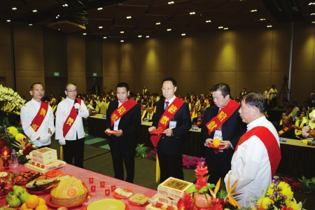朱钢权众望所归 荣任第十届世界朱氏联合会会长（宗亲纪事）.jpg