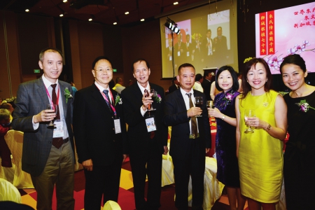 朱钢权众望所归 荣任第十届世界朱氏联合会会长（宗亲纪事）.jpg