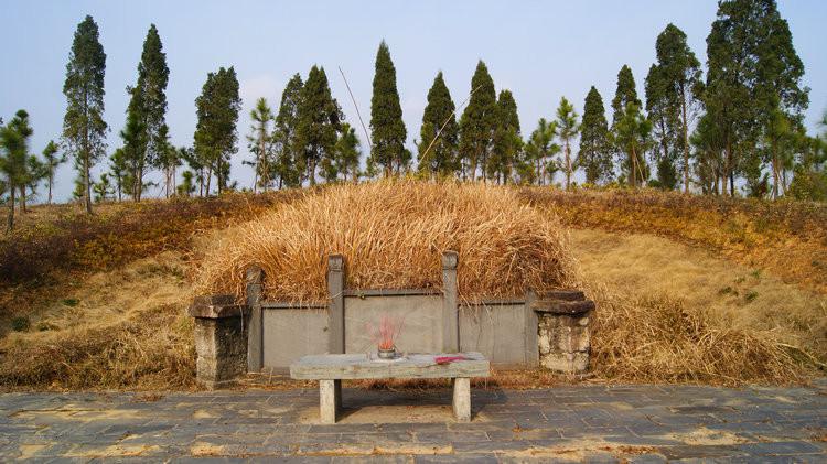 三千页朱氏族谱 一千年朱氏家史（谱牒资料）.jpg