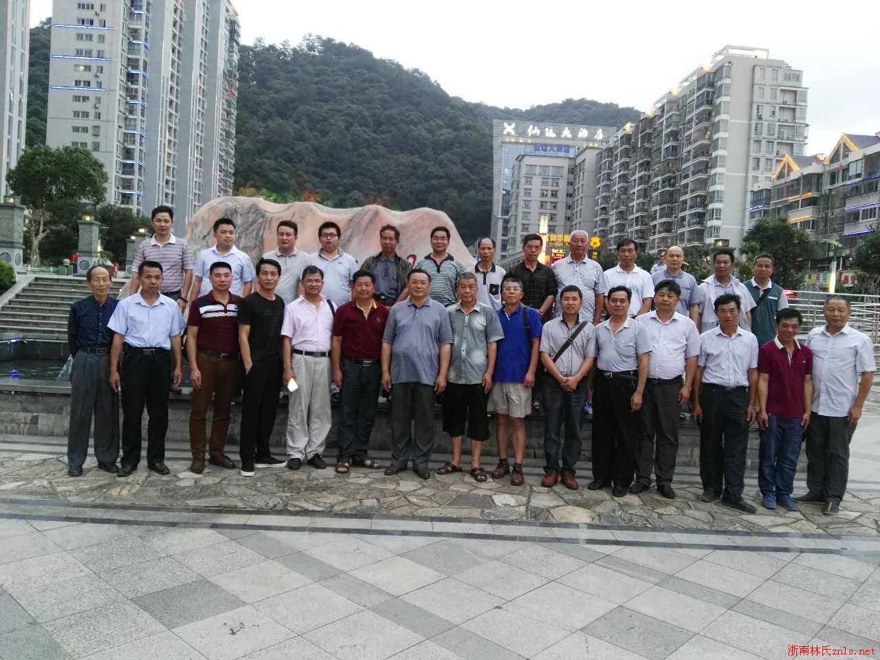 71c1784d6680c663_00_4b2250aff8c5.jpg