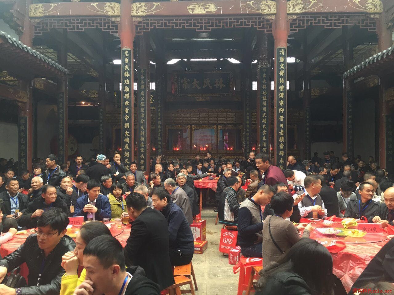 8cbd90437ee25ba7_02_4574316d6ebf.jpg