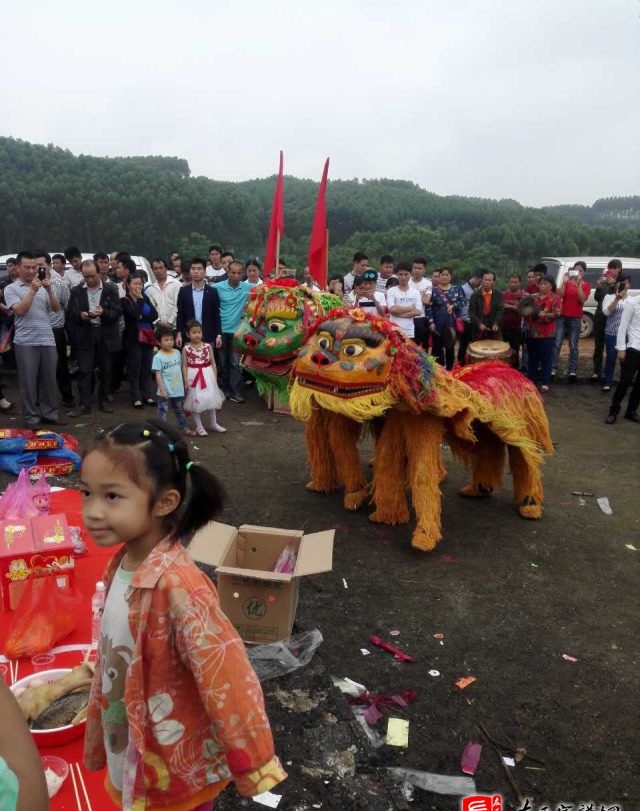 zuo_11b783328557718dab38d5.jpg