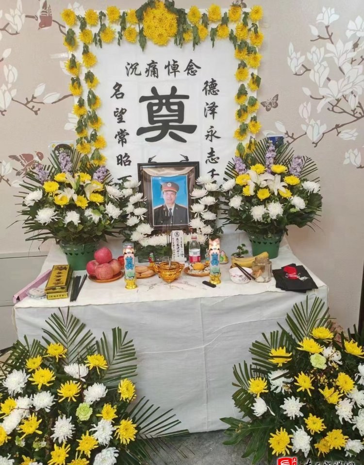 zuo_15bdbe44428f5beb2a2b79.jpg