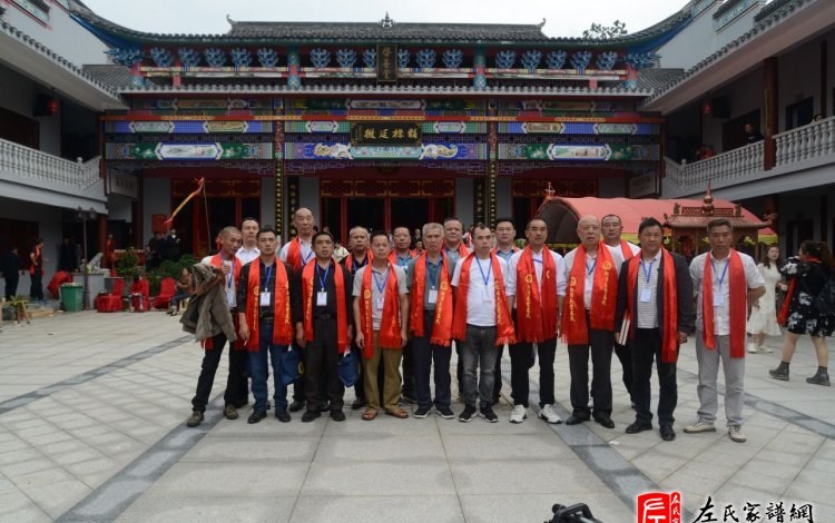 zuo_20ccb51120968b820a45db.jpg