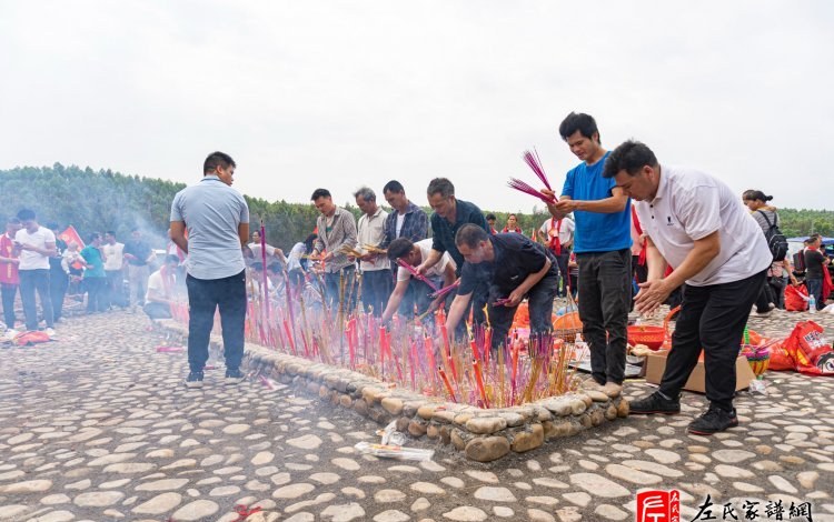 zuo_28fc37f152280e7a9bf728.jpg