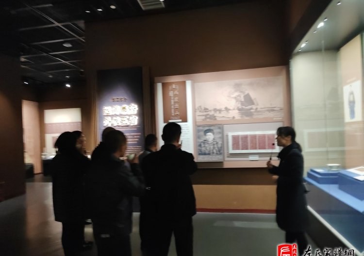 zuo_3f0378109135e8549bacea.jpg