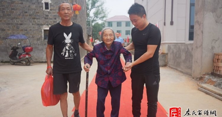 zuo_52f29c4fe2521c1ddd8336.jpg