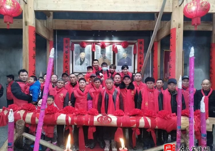 zuo_5b7389f979ddfe1a569ae3.jpg