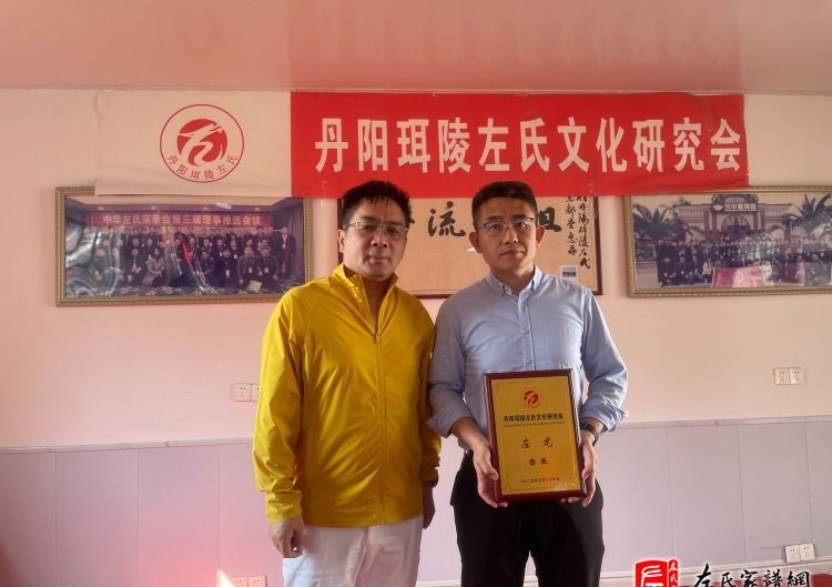 zuo_5bf7b886aeb27125755bd8.jpg