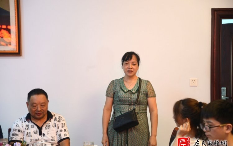 zuo_6434f1e5135a7b2f208740.jpg
