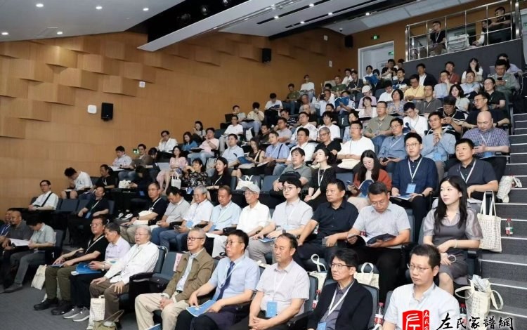 zuo_69e6fafaf11be0fdea9533.jpg