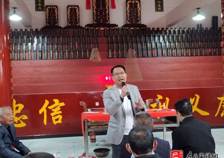 zuo_6db3a45f0c597fc71b59b0.jpg