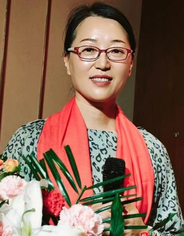 zuo_7623d5799eeede536ad2f5.jpg