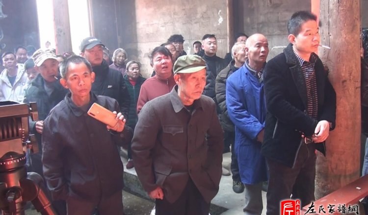 zuo_783e0dcaf5b468f63946f7.jpg