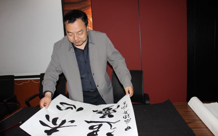 zuo_a008837a3beb83e75d3ba1.jpg