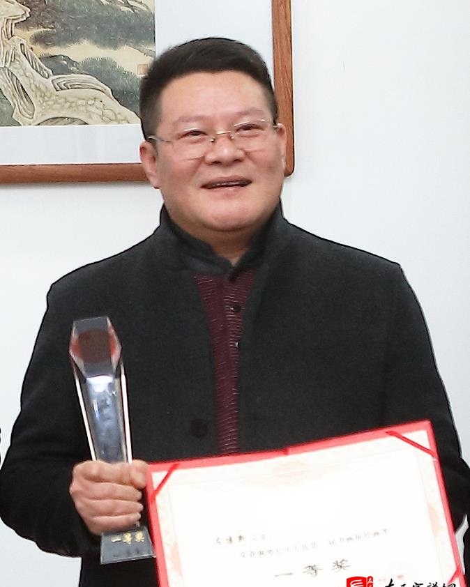 zuo_b6b80f2e964dd9bde812c9.jpg