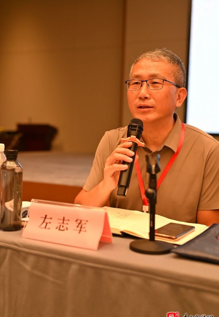 zuo_c616eb6bfb115cfa57d00f.jpg