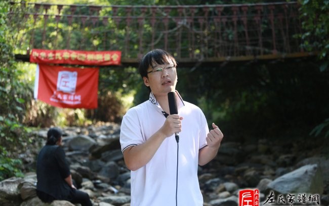 zuo_cbe6aded7299f96afef659.jpg