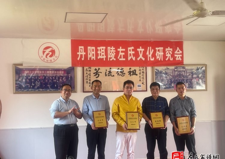 zuo_edbf79c73ca3b59faa17bf.jpg